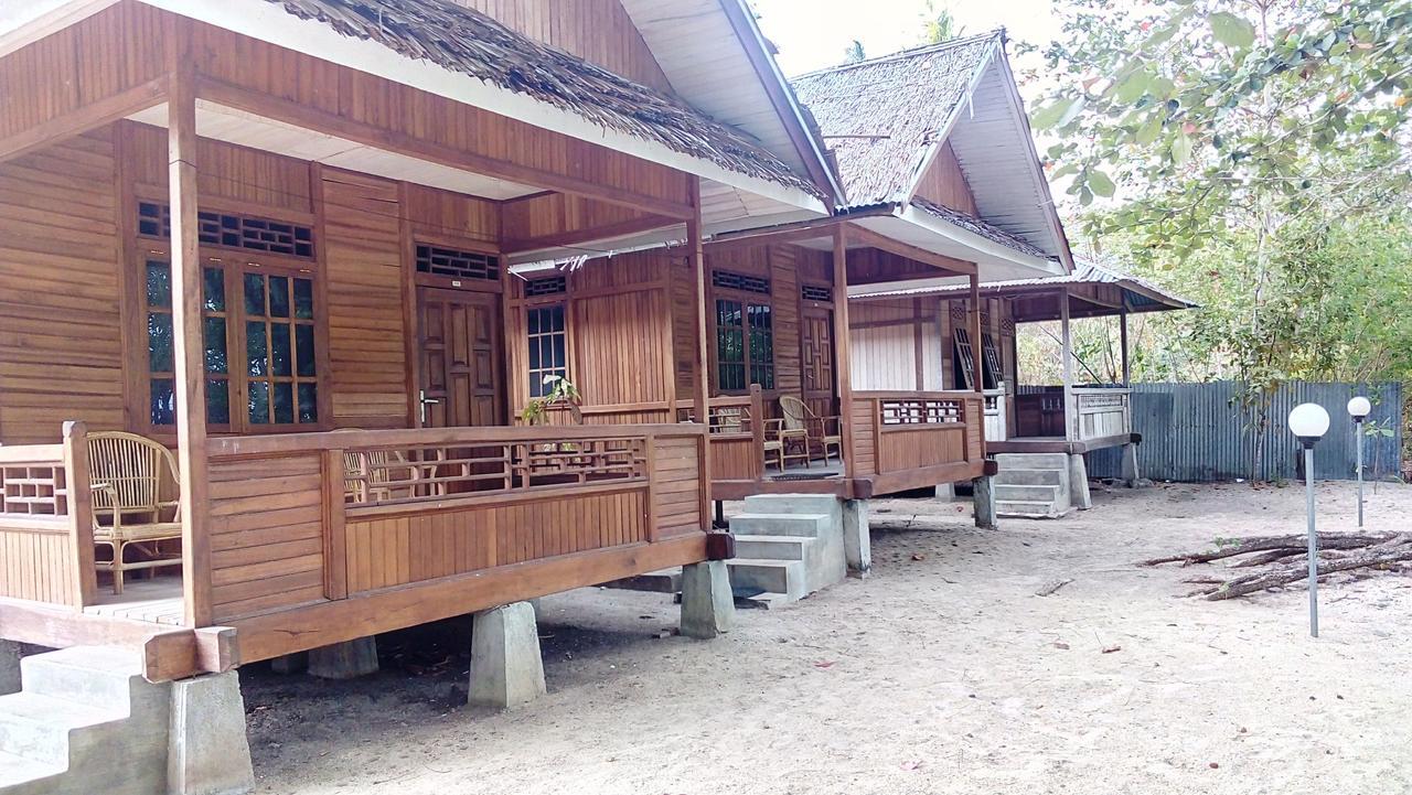 Jonaths Cottage Bunaken Exterior foto